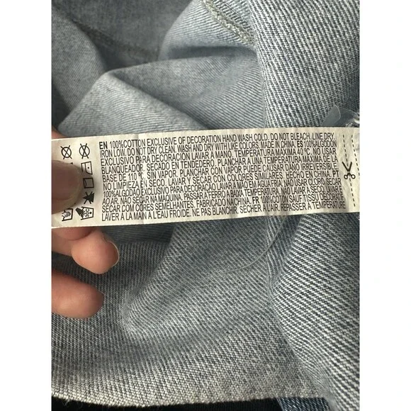 Forever 21 Denim Cut Off Jacket Ladies Size 0X 100% Cotton Bling Accent - Picture 4 of 4